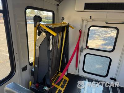 2018 Ford Transit 350 HD Cutaway 10360 GVWR DRW - zdjęcie 38 z 51 - miniatura