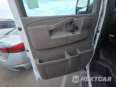 2025 GMC Savana 2500 Cargo Van 1WT 135.0" WB - zdjęcie 9 z 19 - miniatura