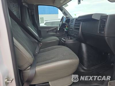 2025 GMC Savana 2500 Cargo Van 1WT 135.0" WB - zdjęcie 8 z 19 - miniatura