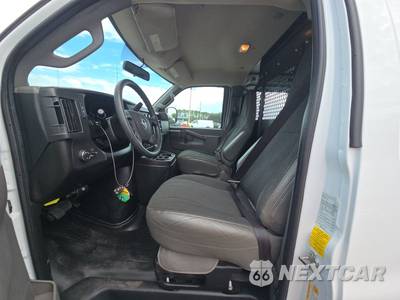 2025 GMC Savana 2500 Cargo Van 1WT 135.0" WB - zdjęcie 7 z 19 - miniatura