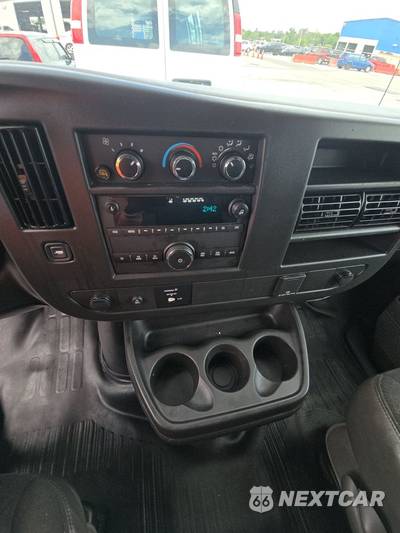 2025 GMC Savana 2500 Cargo Van 1WT 135.0" WB - zdjęcie 11 z 19 - miniatura