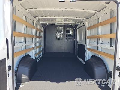 2025 Ram ProMaster 2500 Cargo Van Tradesman w/Passenger Seat Low Roof 136.0" WB - zdjęcie 15 z 28 - miniatura