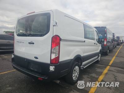 2025 Ford Transit 250 Cargo Van Low Roof 130.0" WB - zdjęcie 4 z 46 - miniatura