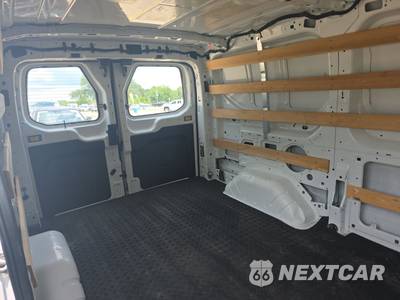 2025 Ford Transit 250 Cargo Van Low Roof 130.0" WB - zdjęcie 14 z 29 - miniatura