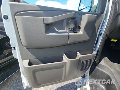 2025 Chevrolet Express 2500 Cargo Van 1WT 135.0" WB - zdjęcie 9 z 24 - miniatura