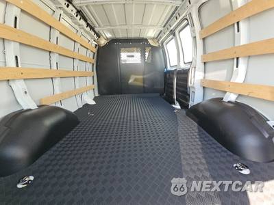 2025 Chevrolet Express 2500 Cargo Van 1WT 135.0" WB - zdjęcie 15 z 24 - miniatura