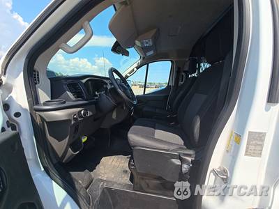 2025 Ford Transit 250 Cargo Van Low Roof 130.0" WB - zdjęcie 7 z 25 - miniatura