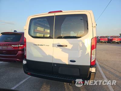 2025 Ford Transit 250 Cargo Van Low Roof 130.0" WB - zdjęcie 5 z 28 - miniatura
