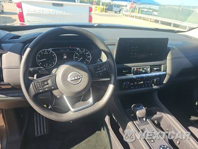 2026 Nissan Pathfinder S - zdjęcie 9 z 18 - miniatura
