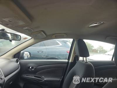 2014 Nissan Versa SV - zdjęcie 17 z 33 - miniatura
