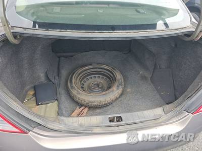 2014 Nissan Versa SV - zdjęcie 16 z 33 - miniatura