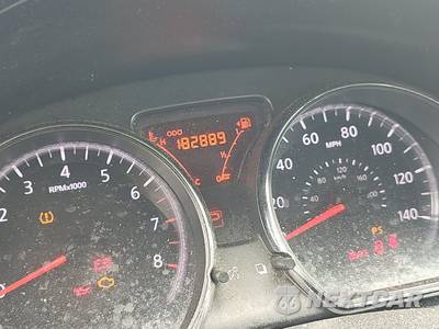 2014 Nissan Versa SV - zdjęcie 12 z 33 - miniatura