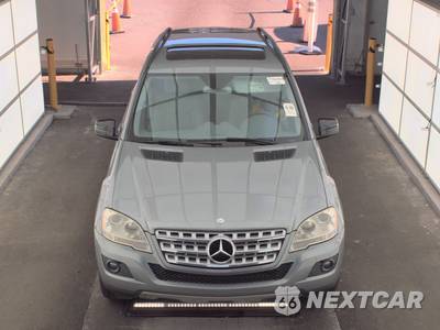 2010 Mercedes-Benz ML 350 - zdjęcie 2 z 29 - miniatura