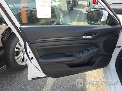 2022 Nissan Altima S - zdjęcie 9 z 25 - miniatura