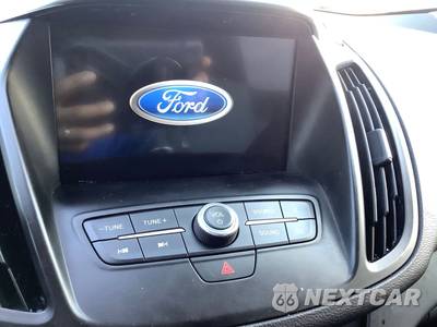 2019 Ford Escape SE - zdjęcie 6 z 44 - miniatura