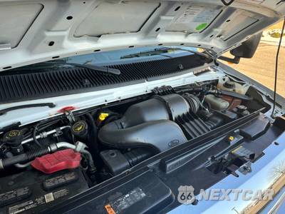 2017 Ford Super Duty E-450 Cutaway DRW - zdjęcie 16 z 51 - miniatura