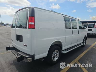 2025 GMC Savana 2500 Cargo Van 1WT 135.0" WB - zdjęcie 4 z 19 - miniatura