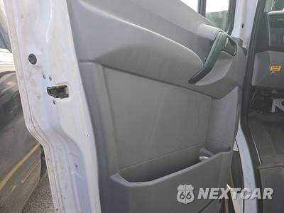 2016 Mercedes-Benz Sprinter 3500 Cab Chassis DRW - zdjęcie 9 z 22 - miniatura