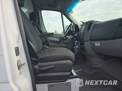 2016 Mercedes-Benz Sprinter 3500 Cab Chassis DRW - zdjęcie 8 z 22 - miniatura