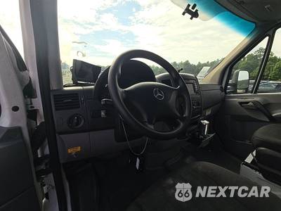 2016 Mercedes-Benz Sprinter 3500 Cab Chassis DRW - zdjęcie 11 z 22 - miniatura