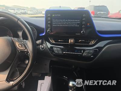 2020 Toyota C-HR XLE - zdjęcie 11 z 22 - miniatura