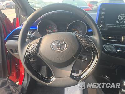 2020 Toyota C-HR XLE - zdjęcie 10 z 22 - miniatura