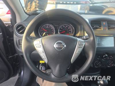 2015 Nissan Versa SL - zdjęcie 10 z 61 - miniatura