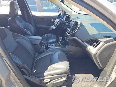 2018 Jeep Cherokee Latitude Plus - zdjęcie 8 z 30 - miniatura