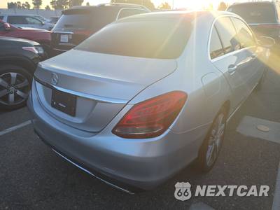 2015 Mercedes-Benz C 300 Sedan - zdjęcie 4 z 27 - miniatura