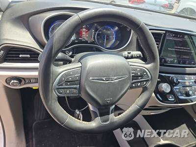 2022 Chrysler Pacifica Touring L 121.6" WB - zdjęcie 10 z 19 - miniatura