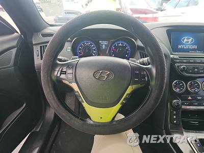 2013 Hyundai Genesis Coupe 3.8 Grand Touring w/Black Interior - zdjęcie 10 z 18 - miniatura
