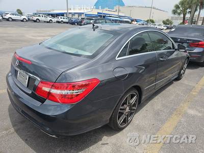 2010 Mercedes-Benz E 550 Coupe - zdjęcie 4 z 18 - miniatura