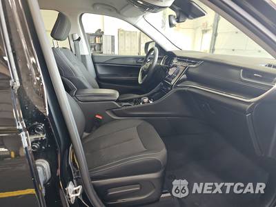 2023 Jeep Grand Cherokee Laredo - zdjęcie 8 z 33 - miniatura