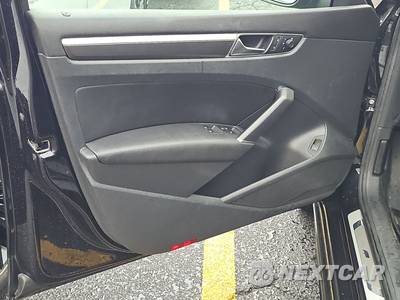2018 Volkswagen Passat 2.0T R-Line - zdjęcie 9 z 35 - miniatura