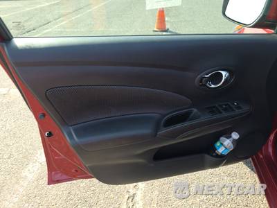2019 Nissan Versa Sedan SV - zdjęcie 9 z 36 - miniatura