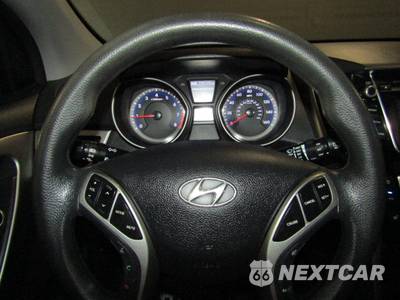 2013 Hyundai Elantra GT Hatchback - zdjęcie 11 z 21 - miniatura