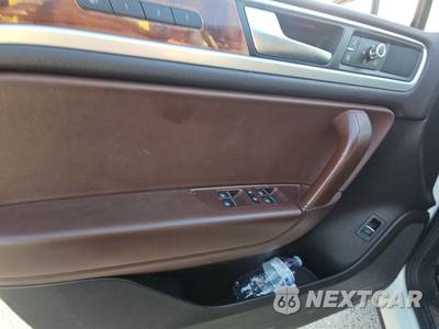 2012 Volkswagen Touareg Hybrid - zdjęcie 9 z 30 - miniatura