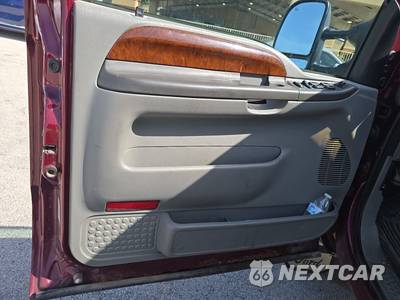 2004 Ford Super Duty F-250 Lariat Crew Cab Medium Bed - zdjęcie 9 z 49 - miniatura