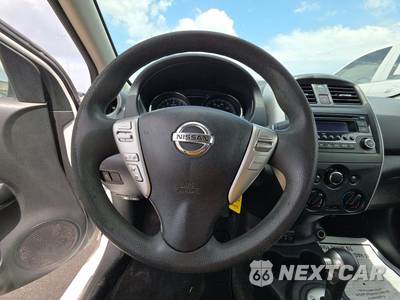 2018 Nissan Versa Sedan SV - zdjęcie 10 z 35 - miniatura