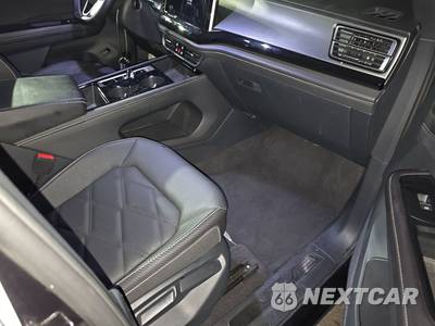 2025 Volkswagen Atlas Cross Sport 2.0T SE w/Technology - zdjęcie 8 z 25 - miniatura