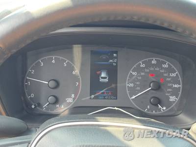 2025 Toyota Corolla Cross LE - zdjęcie 12 z 24 - miniatura