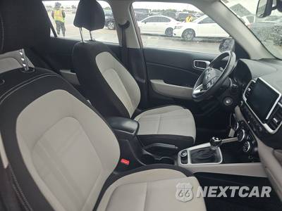 2023 Hyundai Venue SEL - zdjęcie 8 z 21 - miniatura