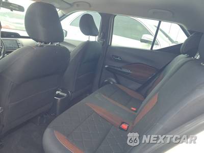 2019 Nissan Kicks SR - zdjęcie 13 z 20 - miniatura