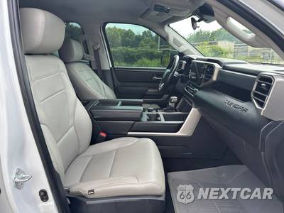 2023 Toyota Tundra SR5 Crew Cab Short Bed - zdjęcie 17 z 34 - miniatura