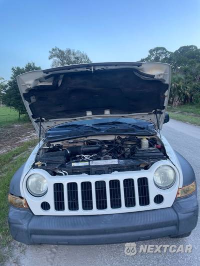 2006 Jeep Liberty Sport - zdjęcie 11 z 49 - miniatura