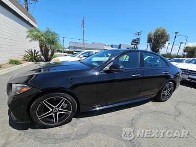 2025 Mercedes-Benz C 300 - zdjęcie 1 z 27 - miniatura