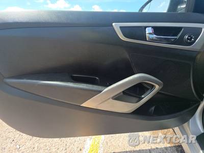 2014 Hyundai Veloster w/Black Interior - zdjęcie 9 z 30 - miniatura