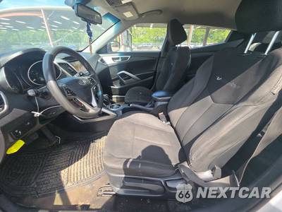2014 Hyundai Veloster w/Black Interior - zdjęcie 7 z 30 - miniatura