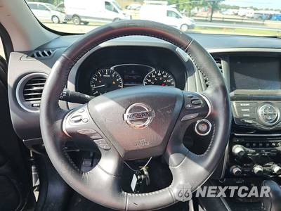 2019 Nissan Pathfinder SV - zdjęcie 10 z 34 - miniatura