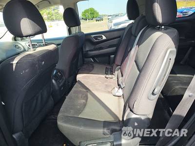 2019 Nissan Pathfinder SV - zdjęcie 13 z 34 - miniatura